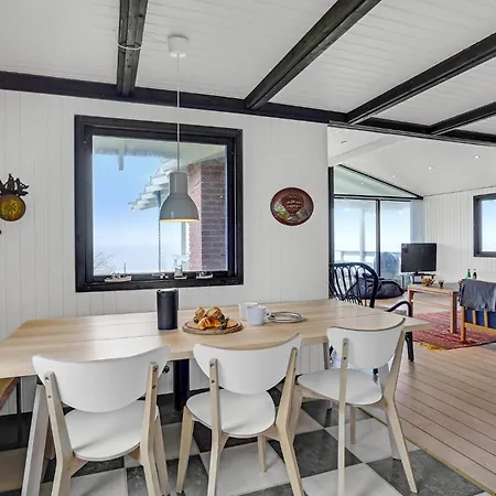 4 Bedroom Gorgeous In