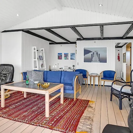 4 Bedroom Gorgeous In 펜션 *